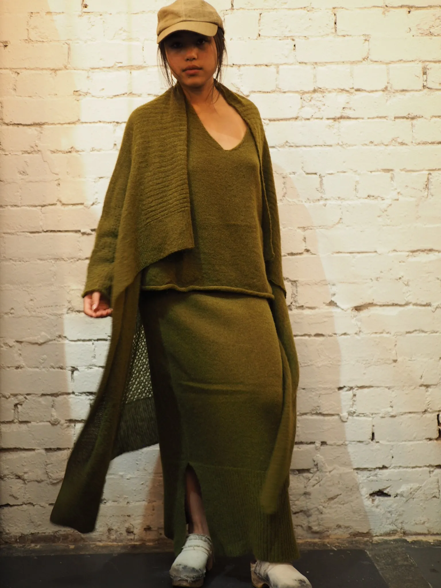 Light weight cardi (Alpaca) - Moss green